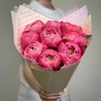 Букет из 9 коралловых пионов
